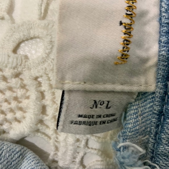 Light Wash Denim vest Button Front Cropped Style Women - Picture 16 of 17